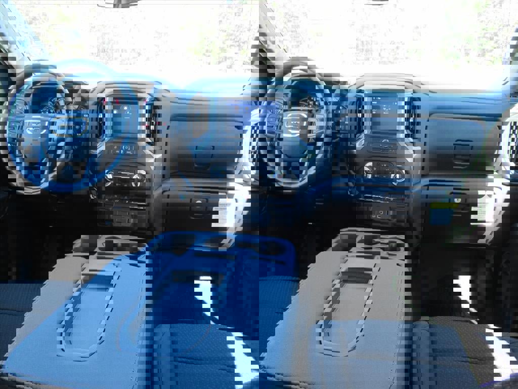 New 2026 GMC Sierra 1500 Pro w/ Pro Value Package image 13