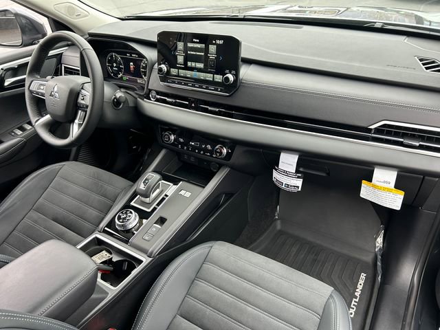 Used 2025 Mitsubishi Outlander SE AWD/4WD image 39