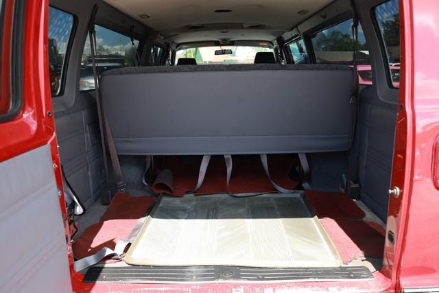 Used 2000 Dodge B3500 RWD image 11