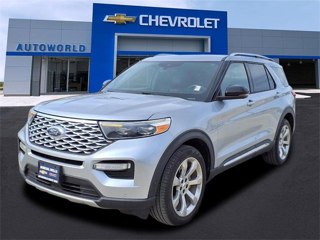 Used 2020 Ford Explorer Platinum w/ Premium Technology Package image 3