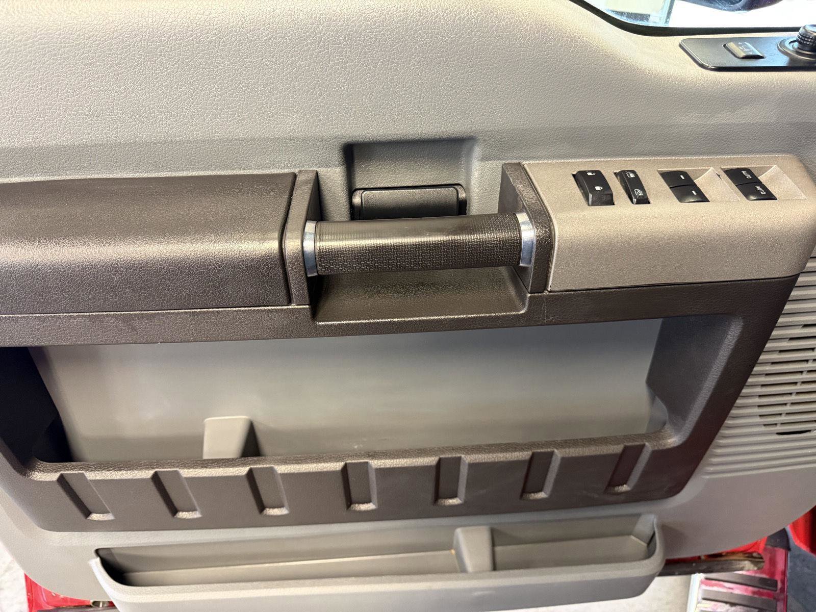 Used 2013 Ford F250 XLT w/ XLT Interior Pkg image 25