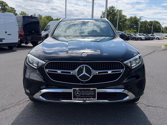 Used 2023 Mercedes-Benz GLC 300 4MATIC image 2