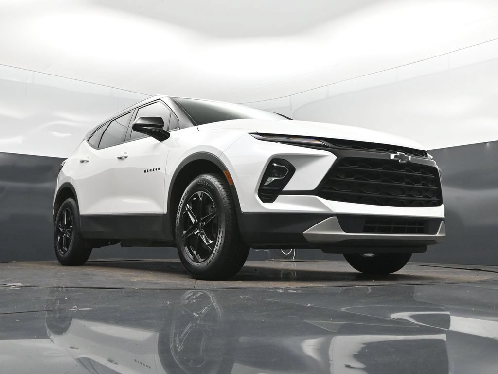 Used 2023 Chevrolet Blazer LT w/ Midnight/Sport Edition FWD image 44