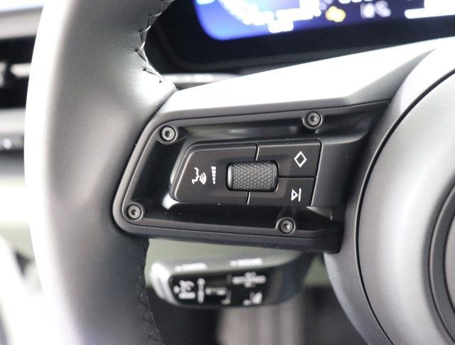 Used 2025 Porsche Macan 4S Electric image 20
