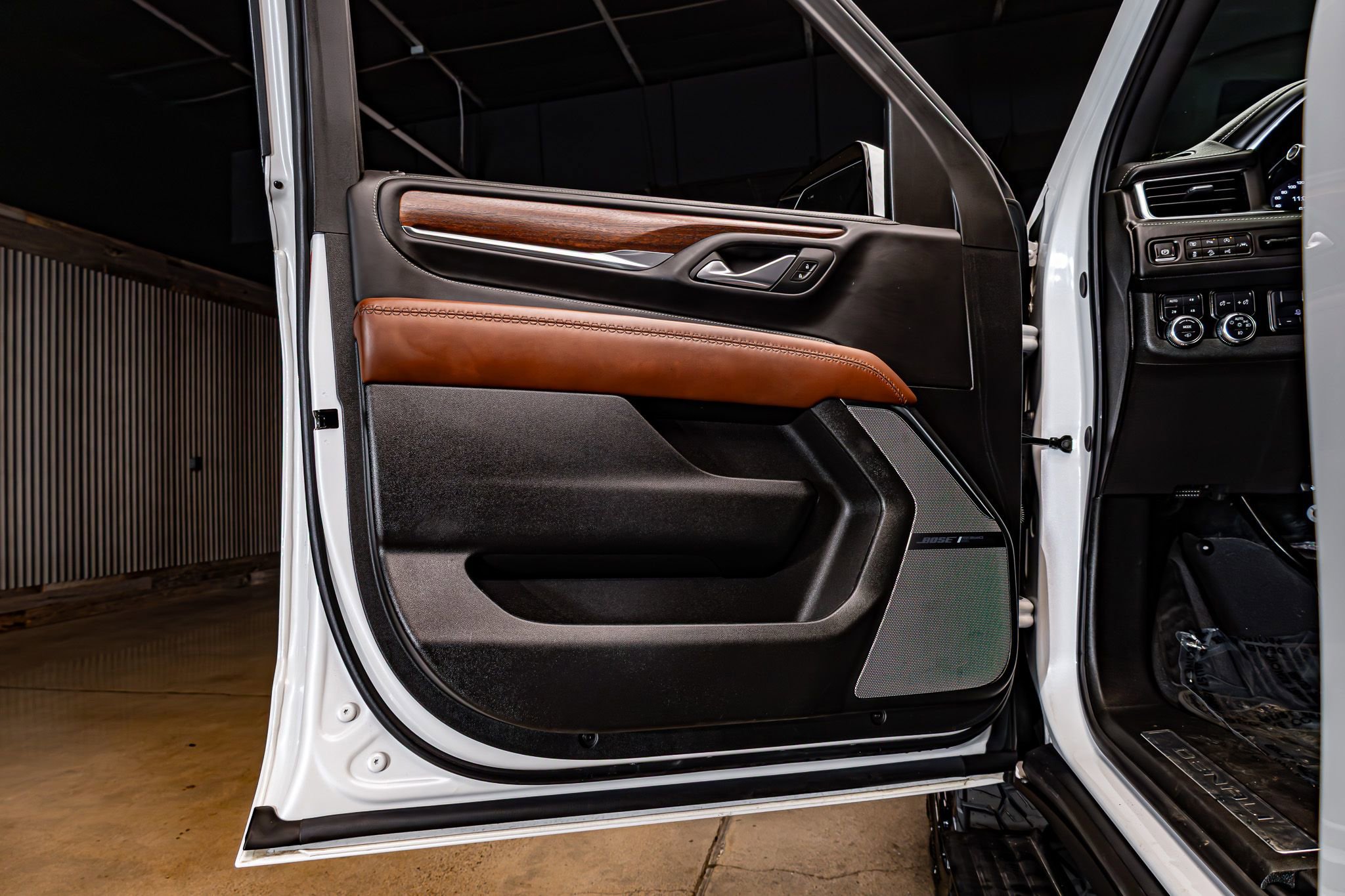 Used 2024 GMC Yukon Denali Ultimate image 27