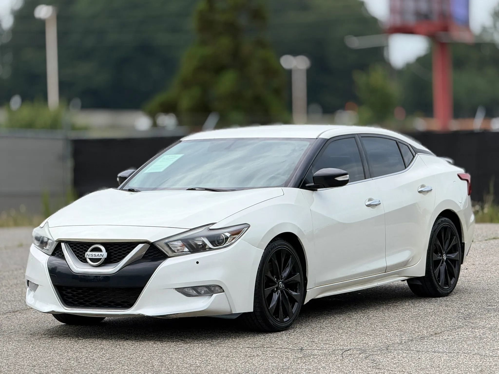 Used 2016 Nissan Maxima SR w/ Midnight Edition FWD image 6