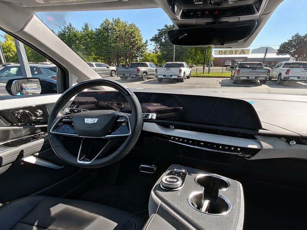 New 2025 Cadillac Optiq Sport 2 AWD/4WD image 17