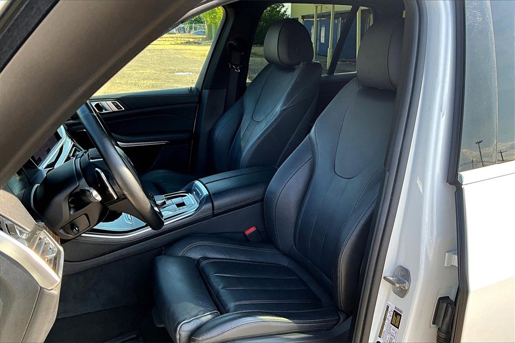 Used 2019 BMW X5 xDrive40i w/ Premium Package 2 image 8