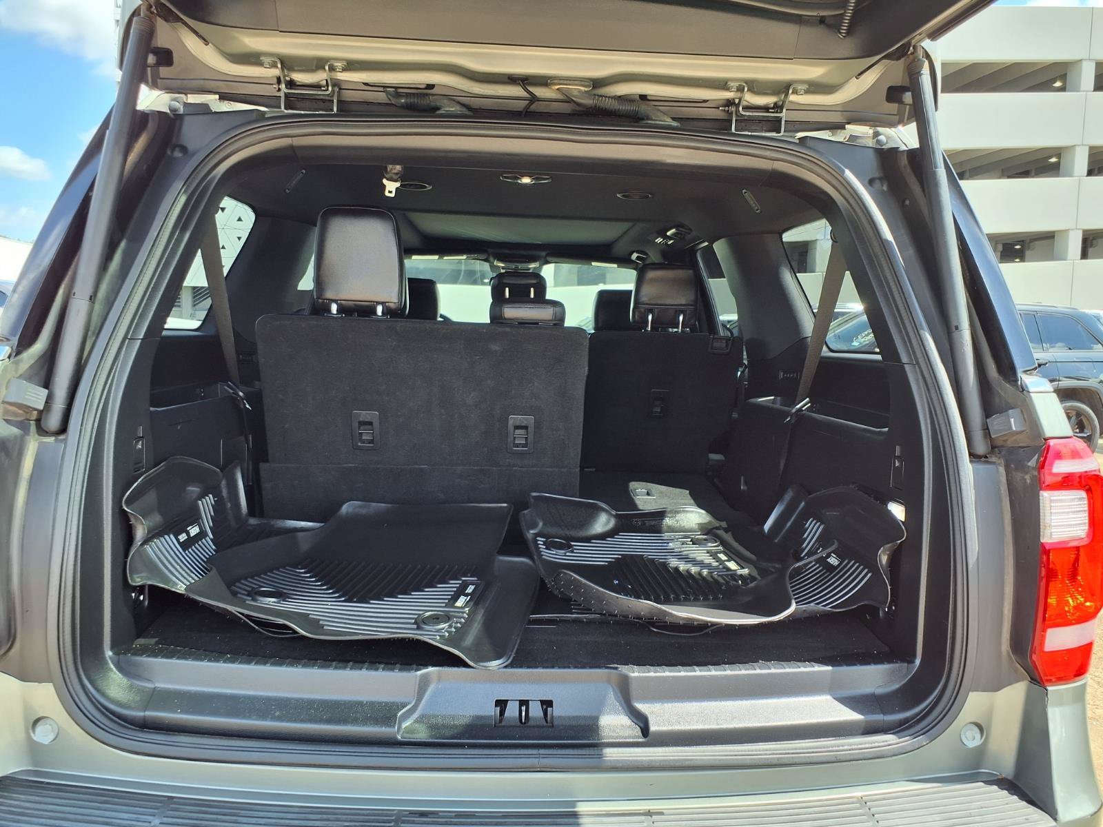 Used 2019 Ford Expedition Max XLT w/ Equipment Group 202A RWD image 23