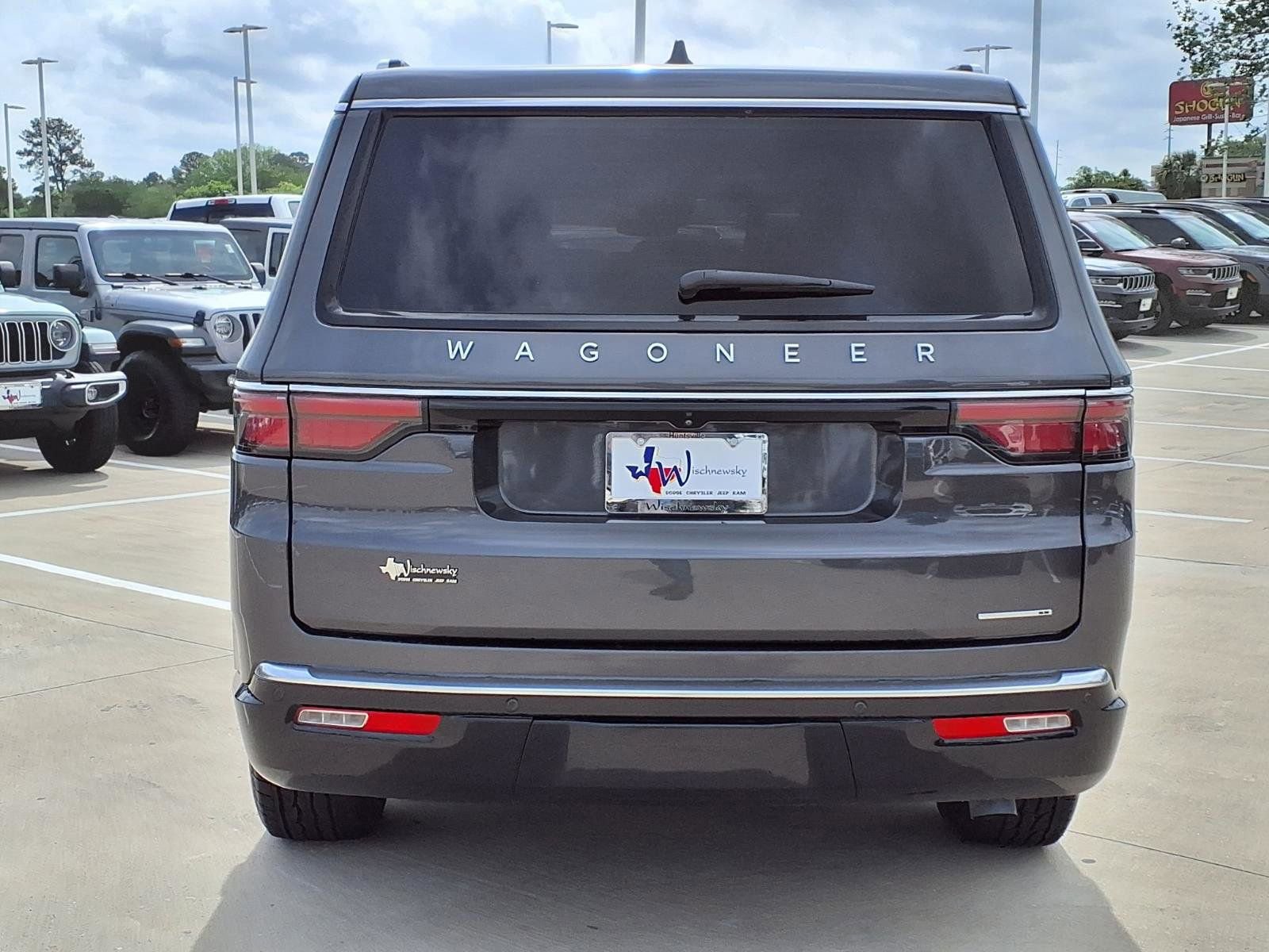 Used 2022 Jeep Wagoneer Series I RWD image 7