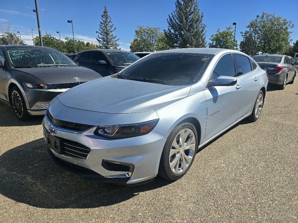 Used 2017 Chevrolet Malibu Premier w/ Driver Confidence Package FWD image 12