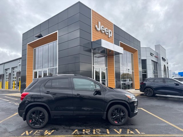Used 2021 Chevrolet Trax LT w/ Redline Edition