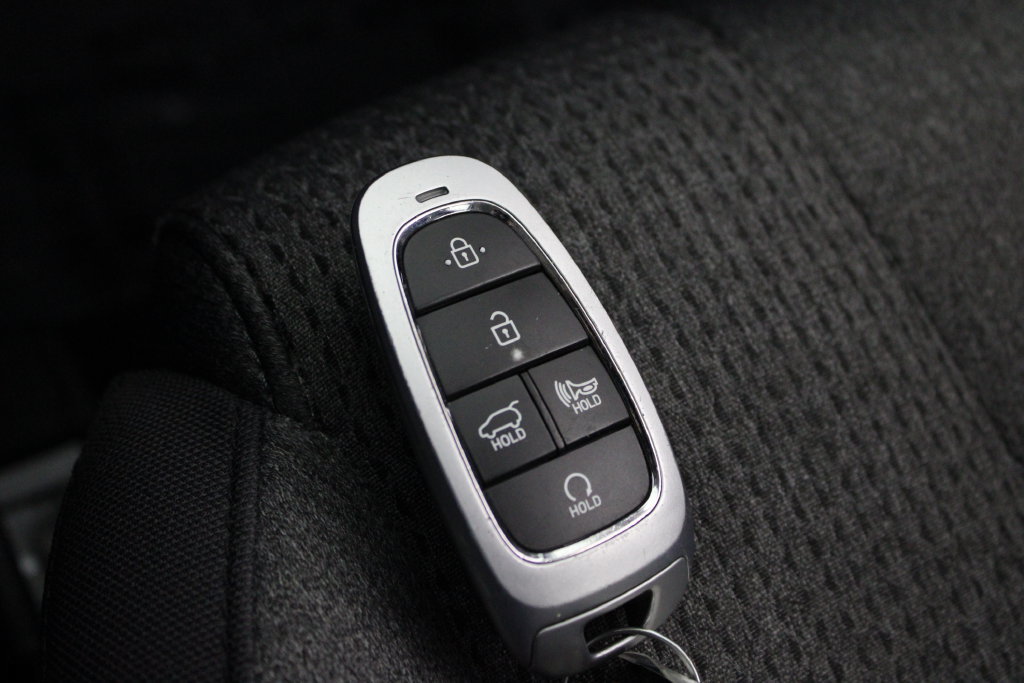 Certified 2023 Hyundai Santa Fe SEL FWD image 32