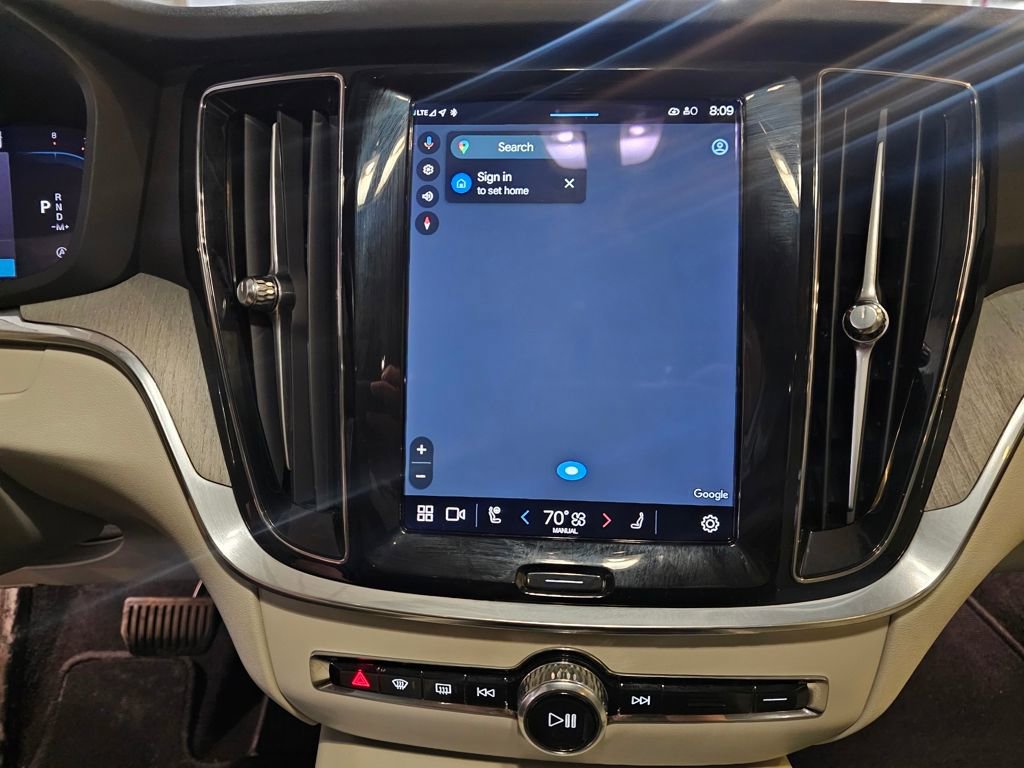 Certified 2024 Volvo V60 B5 Cross Country Plus image 24