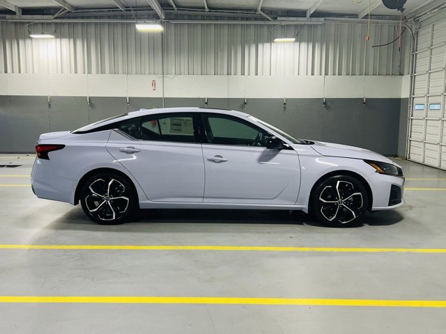 New 2025 Nissan Altima 2.5 SR w/ SR Premium Package image 16