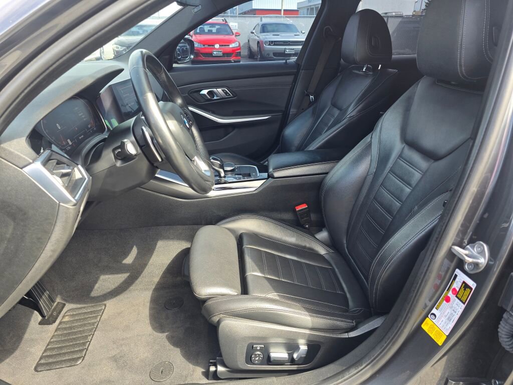 Used 2019 BMW 330i Sedan w/ Premium Package RWD image 24