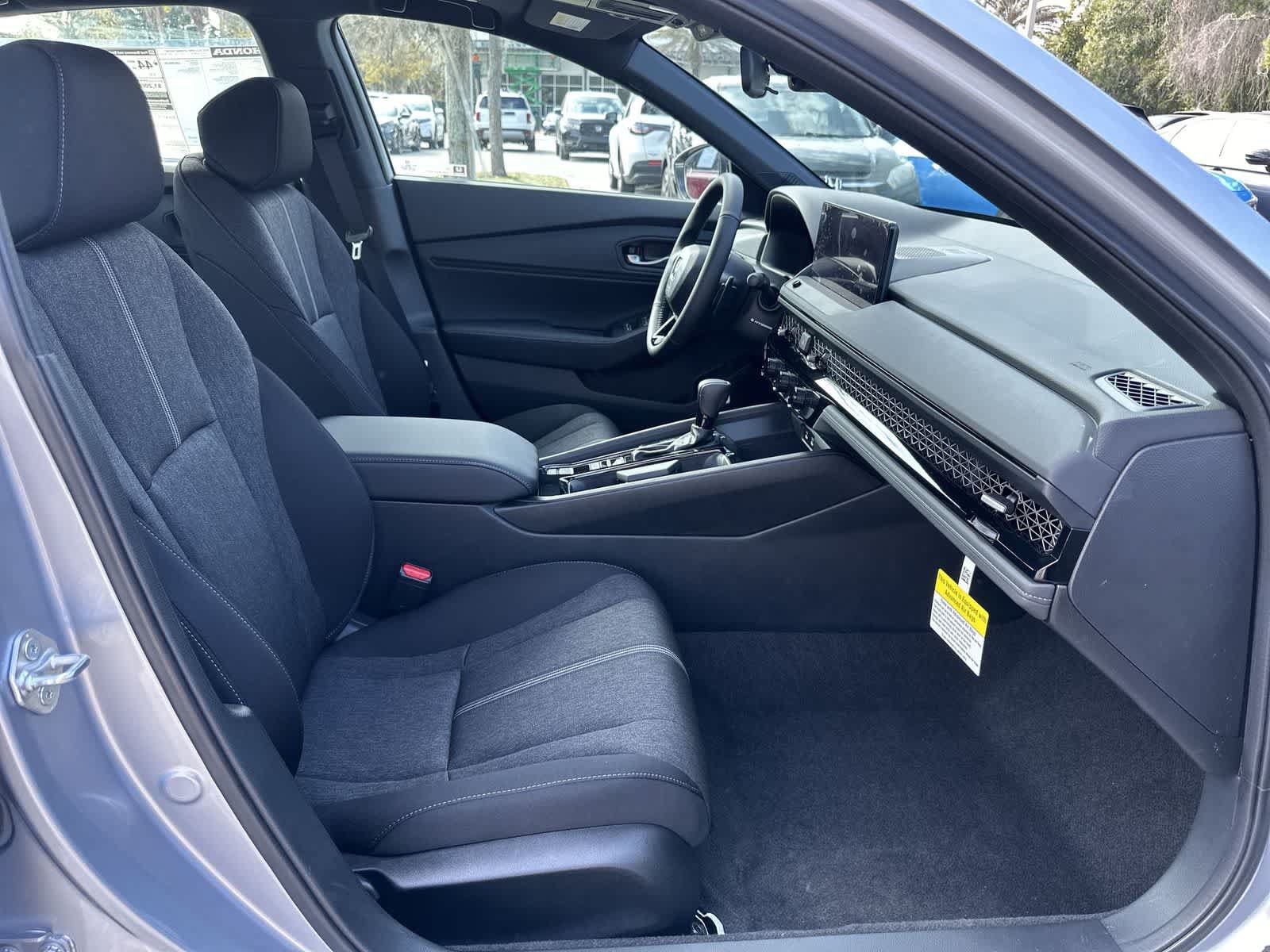 Used 2025 Honda Accord Sport image 17