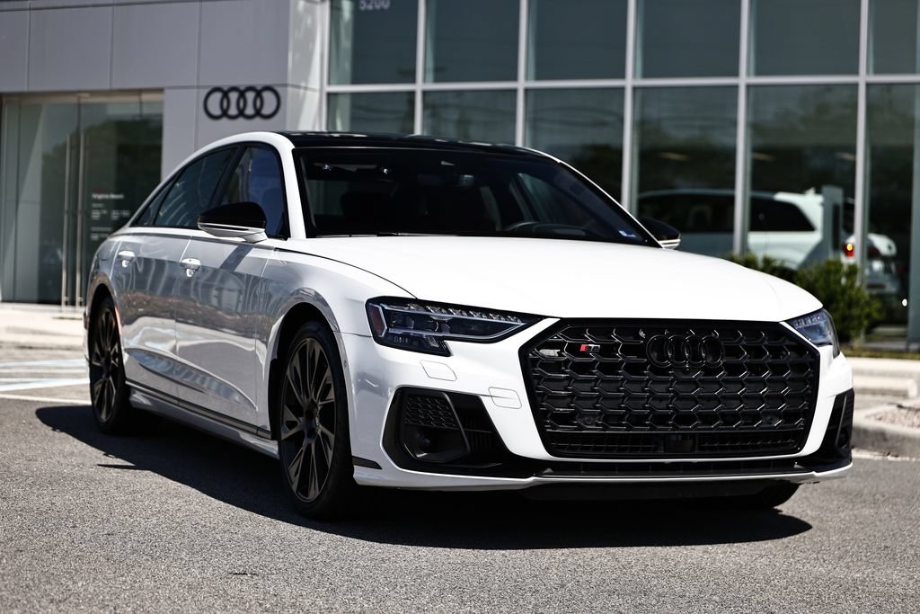 Used 2025 Audi S8 AWD/4WD image 2