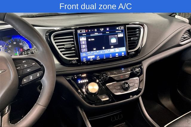 Used 2025 Chrysler Pacifica Limited FWD image 12