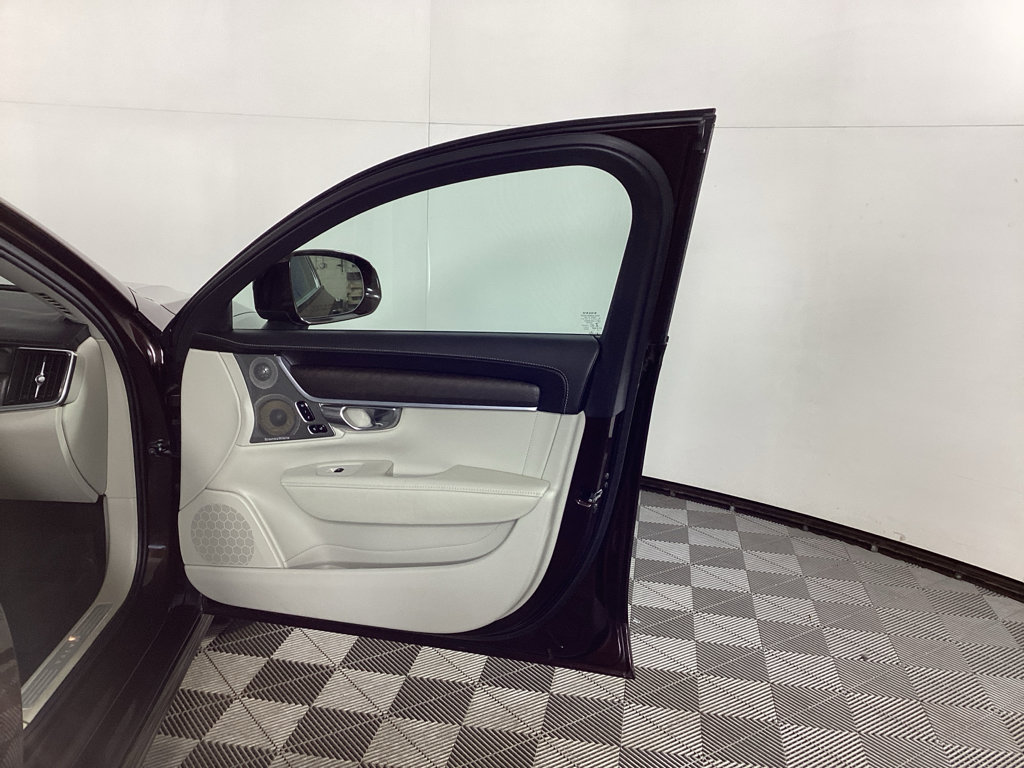 Used 2017 Volvo V90 T6 Cross Country AWD/4WD image 8