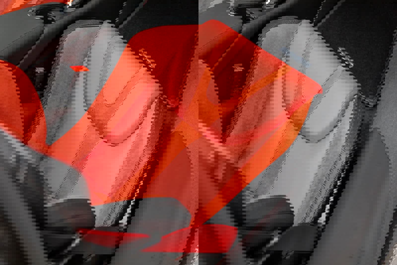 New 2026 McLaren 750S image 38