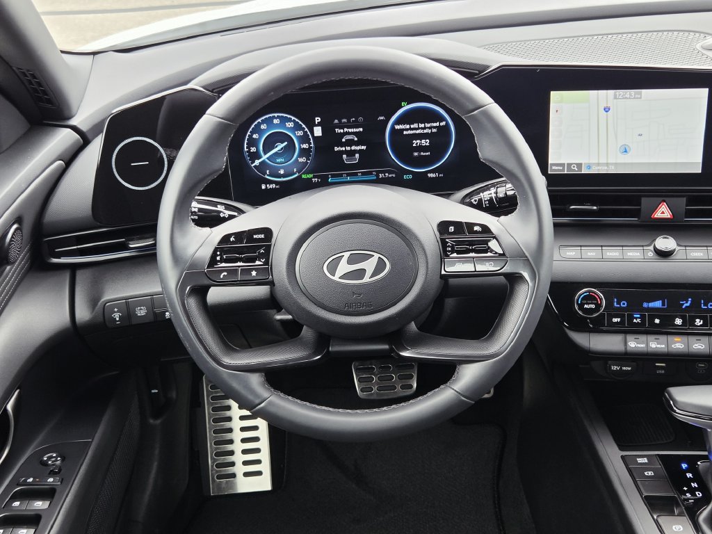 Used 2025 Hyundai Elantra SEL FWD image 42