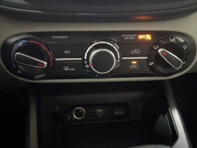 Used 2023 Kia Soul LX w/ LX Technology Package image 24