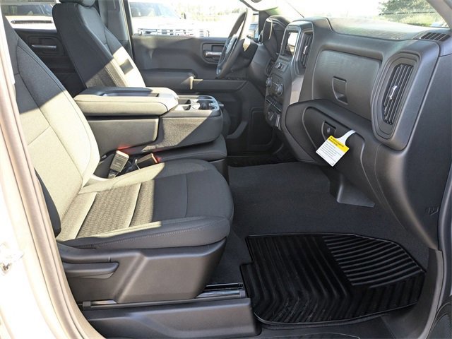 New 2026 Chevrolet Silverado 1500 Custom w/ Turbomax Blackout Package image 32