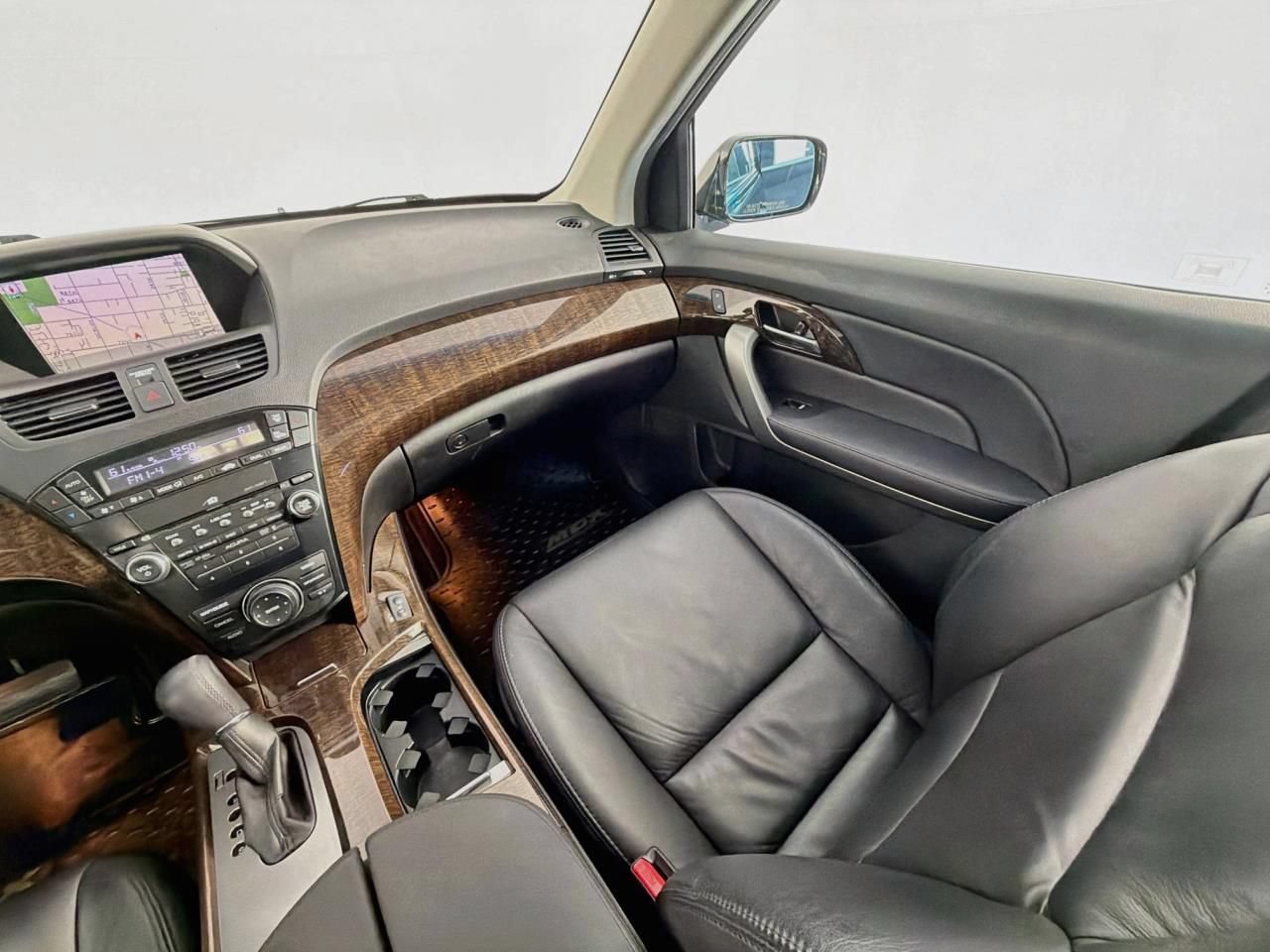 Used 2011 Acura MDX w/ Technology Package AWD/4WD image 12