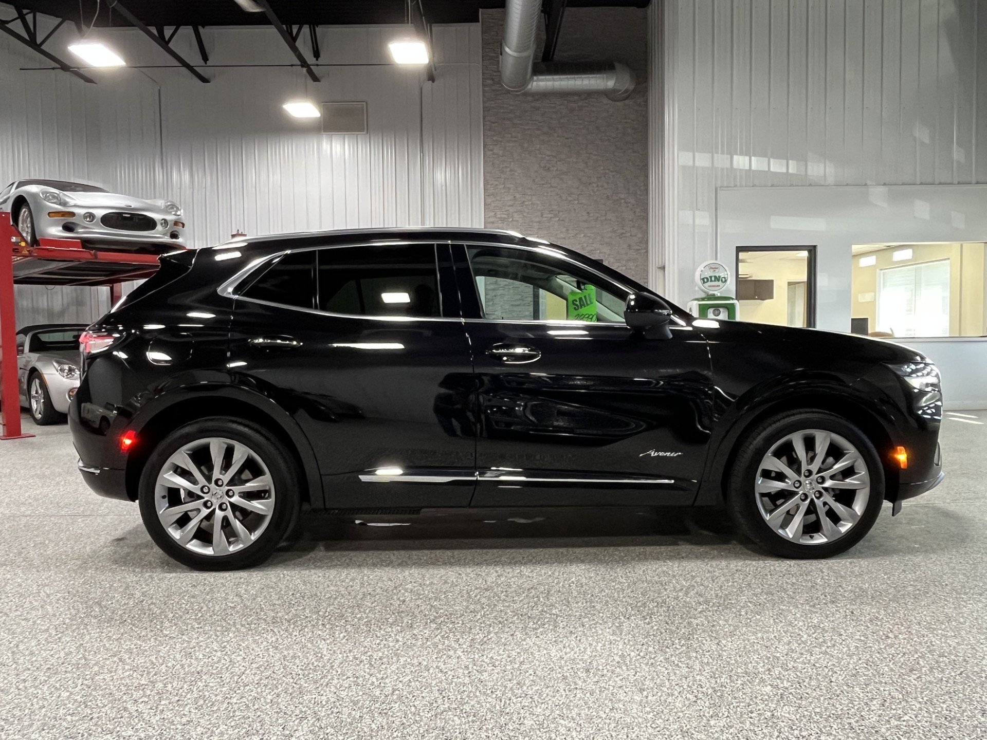 Certified 2023 Buick Envision Avenir AWD/4WD image 6