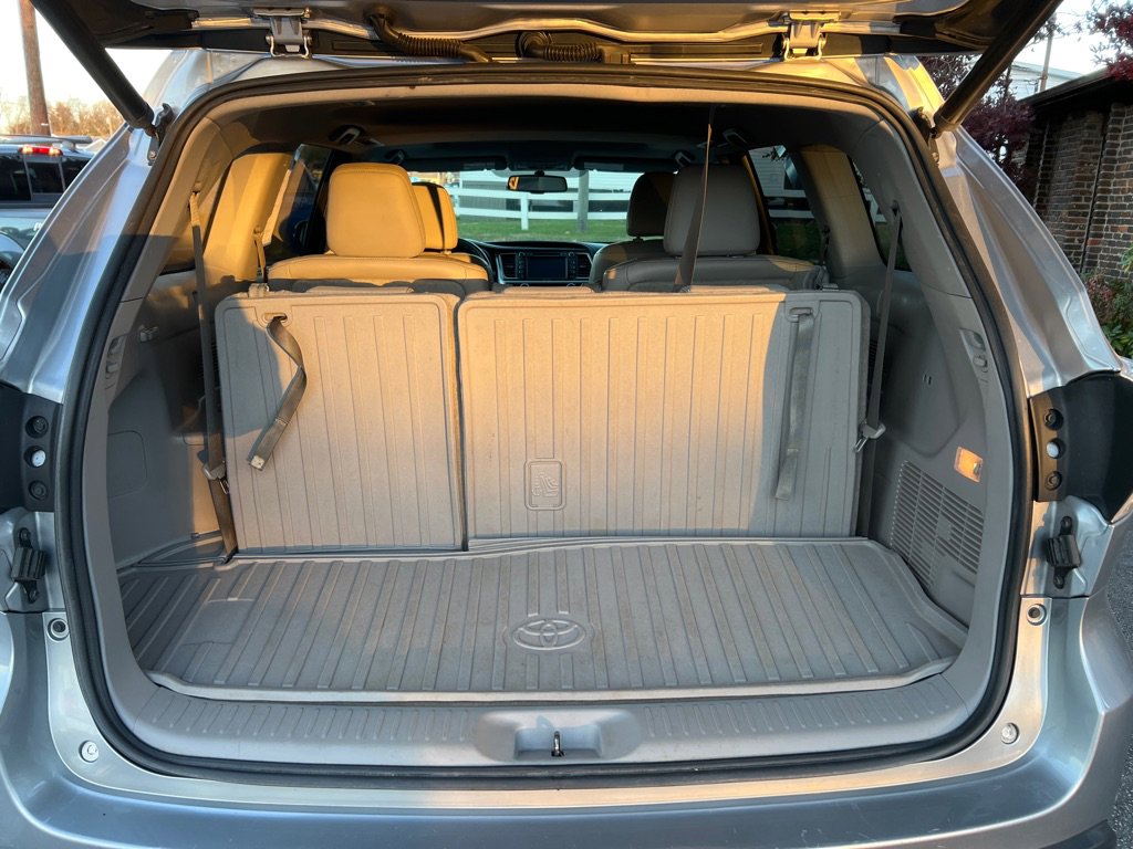 Used 2015 Toyota Highlander Limited image 12