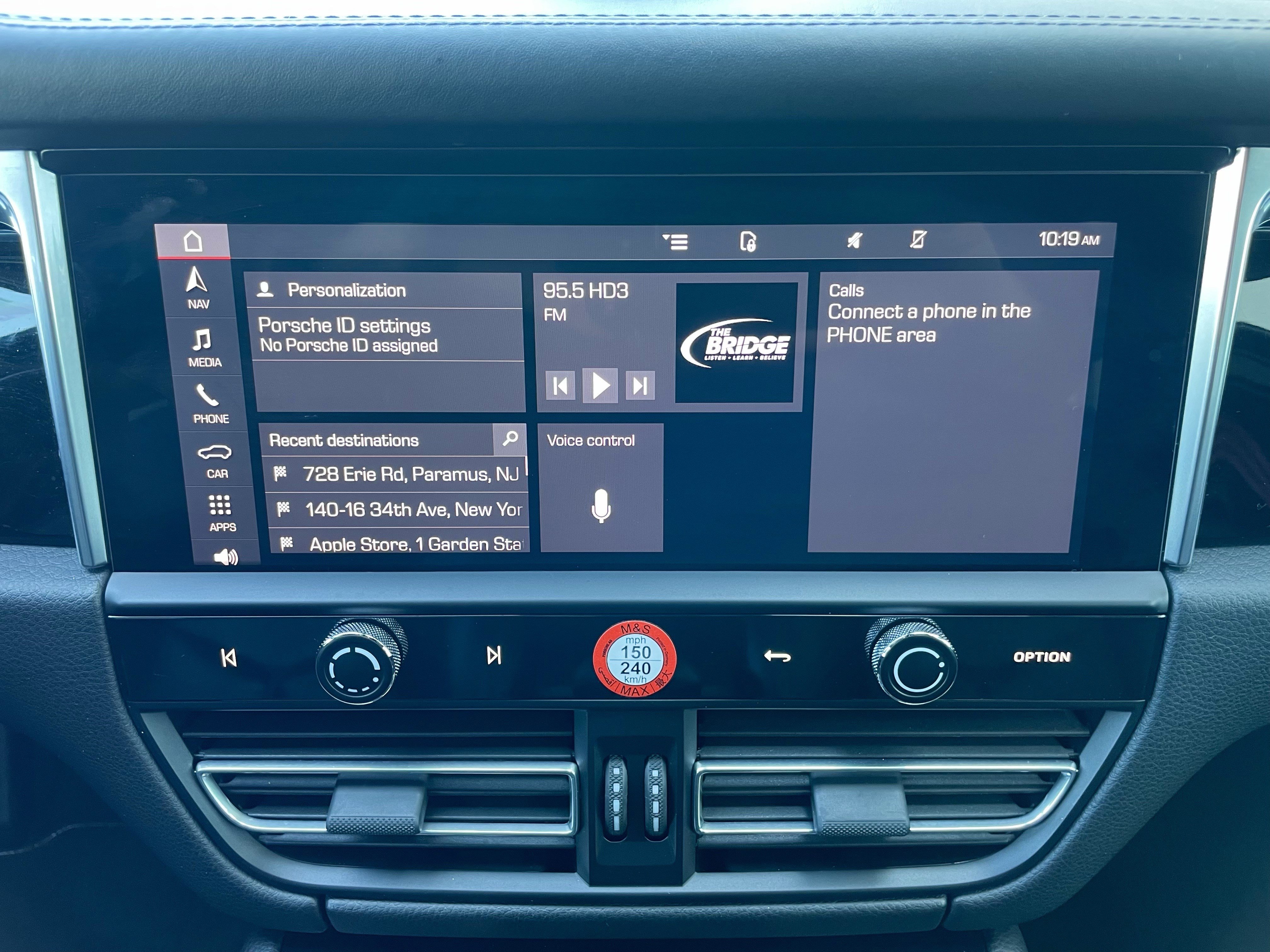 Used 2022 Porsche Macan image 19