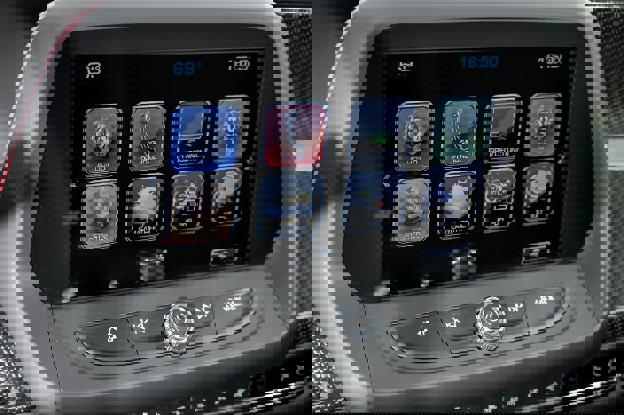 Used 2018 Chevrolet Camaro ZL1 image 33