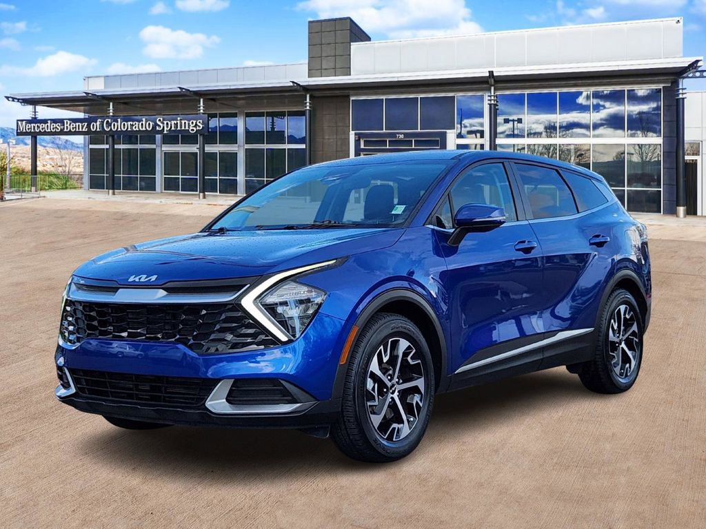 Used 2023 Kia Sportage EX image 3