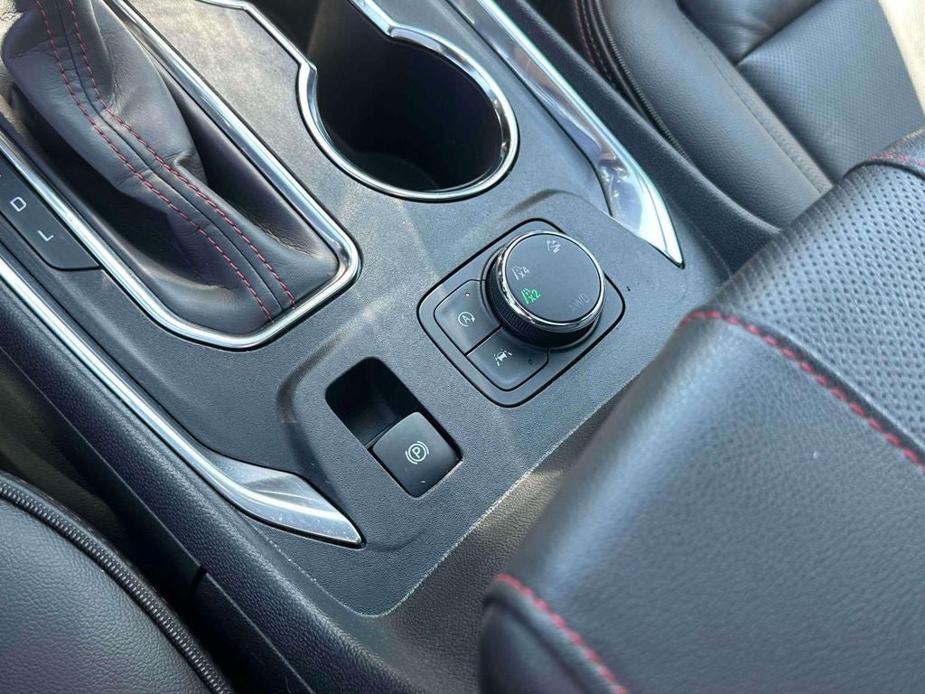 Used 2023 Chevrolet Traverse RS w/ LPO, Floor Liner Package AWD/4WD image 36