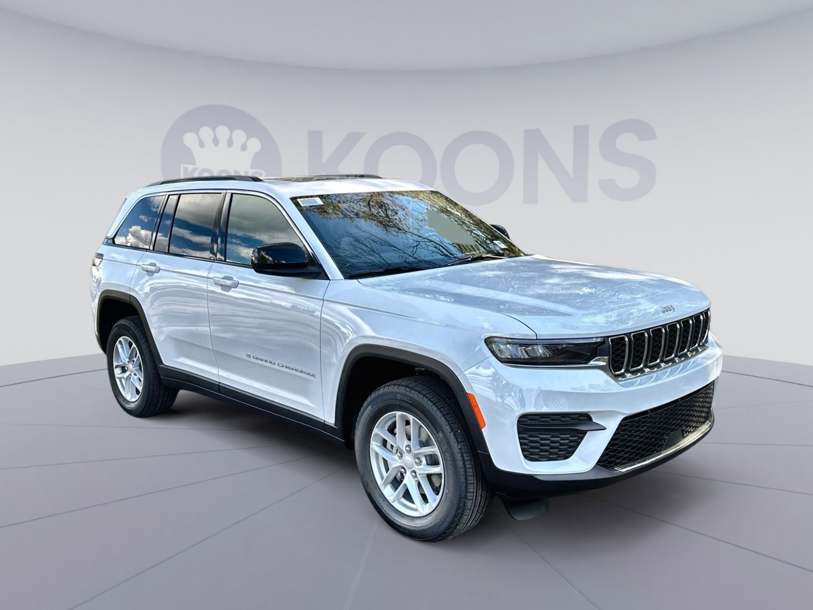 New 2025 Jeep Grand Cherokee Laredo w/ Luxury Tech Group I image 10