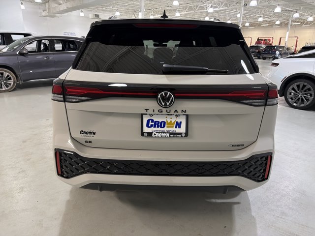 New 2026 Volkswagen Tiguan SE R-Line AWD/4WD image 7