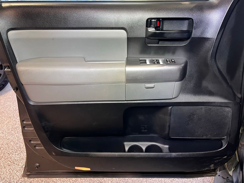 Used 2022 Toyota Sequoia SR5 image 20