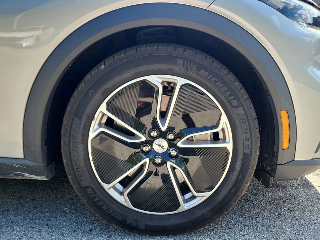 Used 2021 Ford Mustang Mach-E Select w/ Comfort/Appearance Package RWD image 9