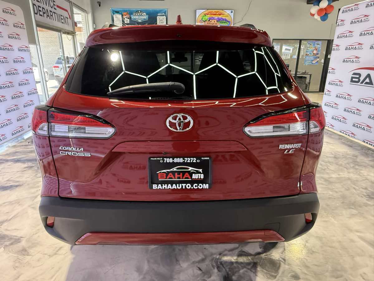 Used 2022 Toyota Corolla Cross LE w/ Moonroof Package image 12