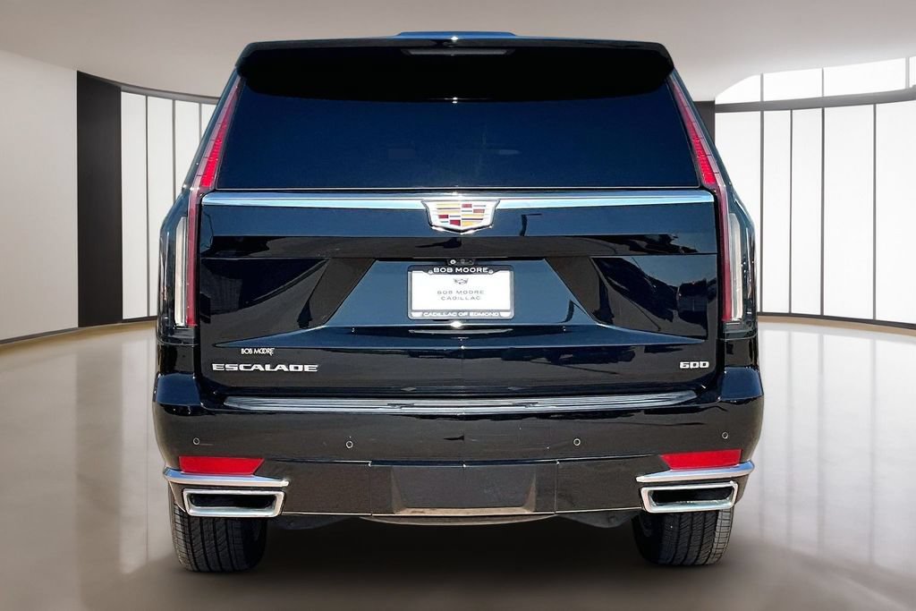Used 2022 Cadillac Escalade Premium Luxury w/ Performance Package AWD/4WD image 4