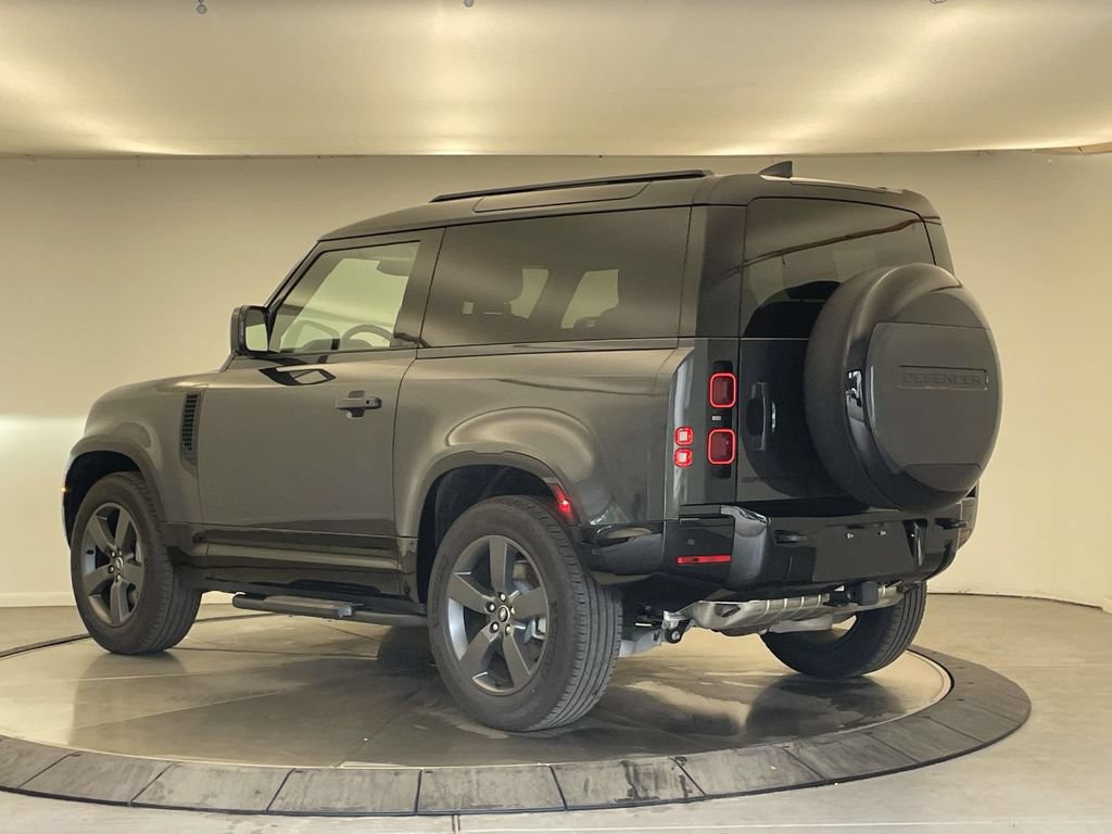Used 2025 Land Rover Defender 90 X-Dynamic SE AWD/4WD image 3