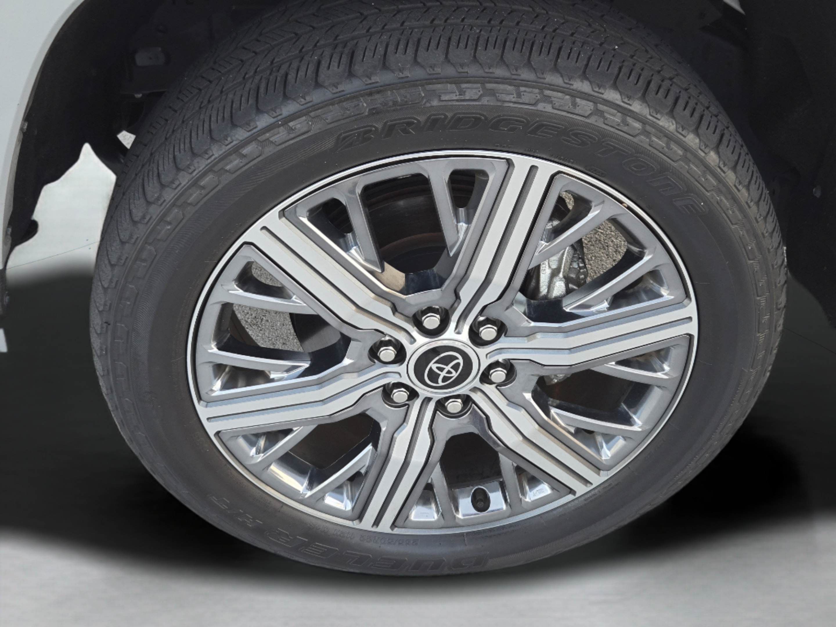 Used 2024 Toyota Tundra Capstone AWD/4WD image 10