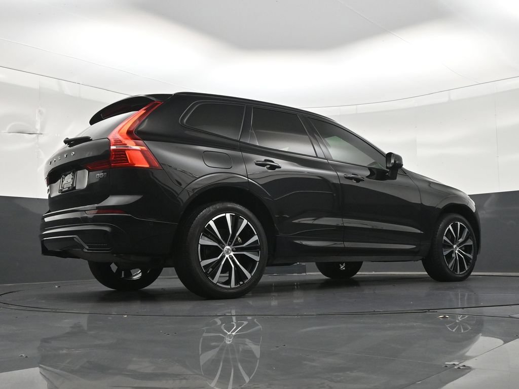 Certified 2024 Volvo XC60 B5 Plus w/ Protection Package Premier AWD/4WD image 31