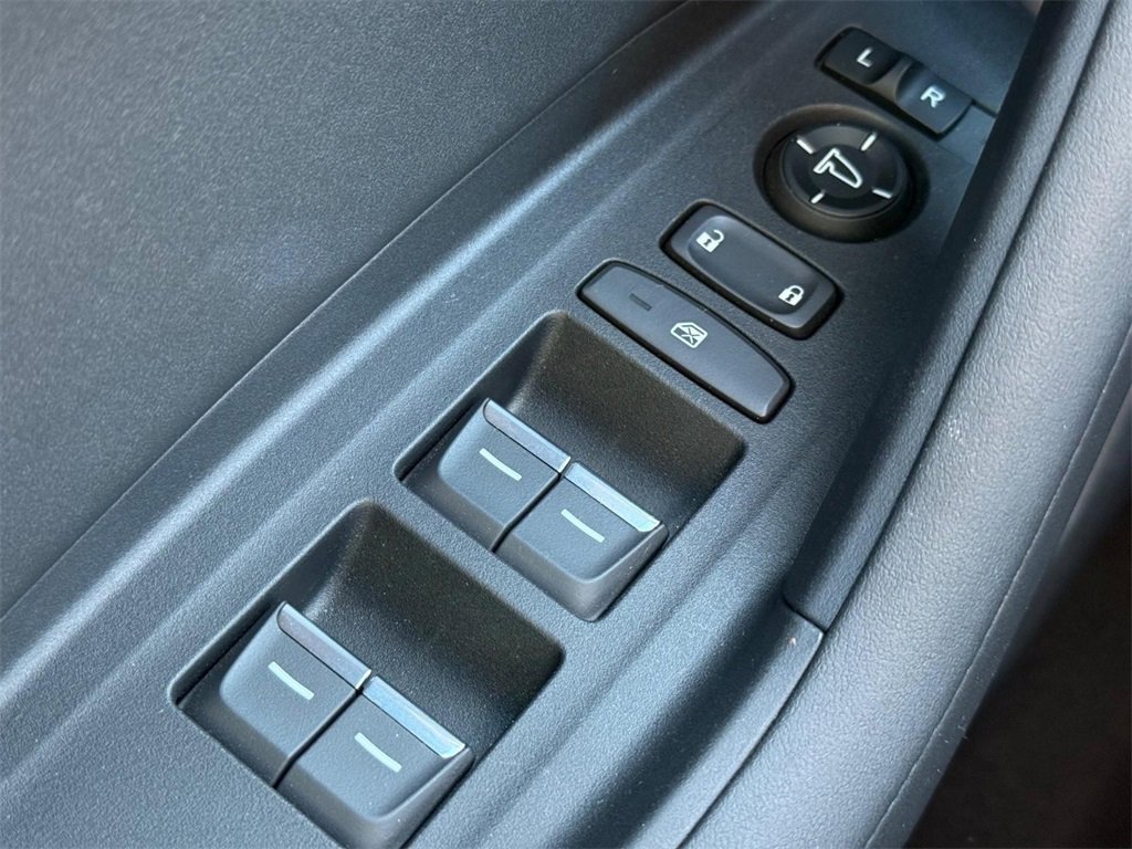 Certified 2025 Acura TLX w/ Technology Package image 21