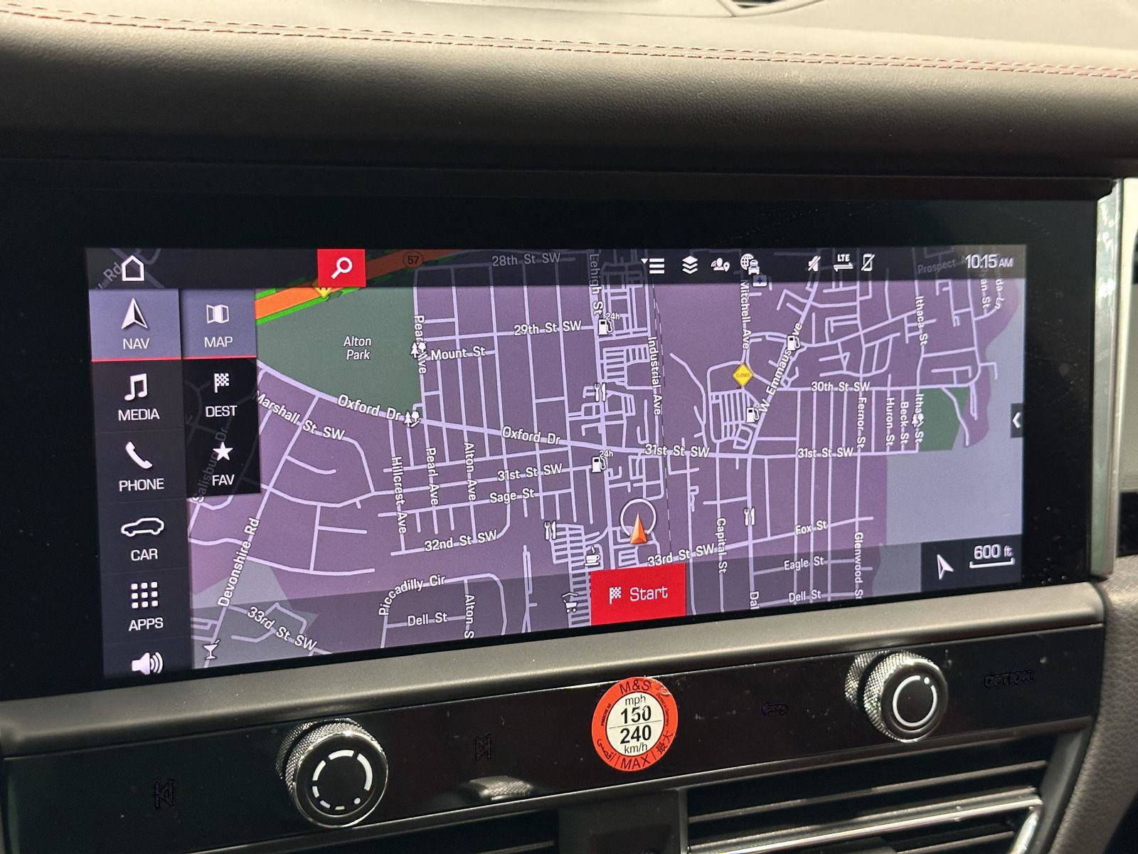 Certified 2025 Porsche Macan image 29