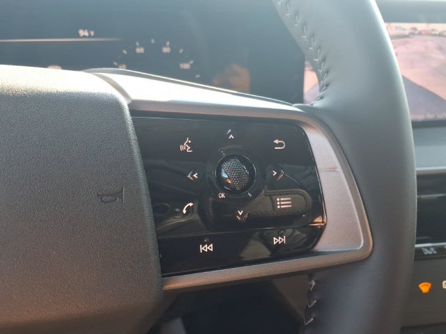 Used 2025 Nissan Murano SV FWD image 26