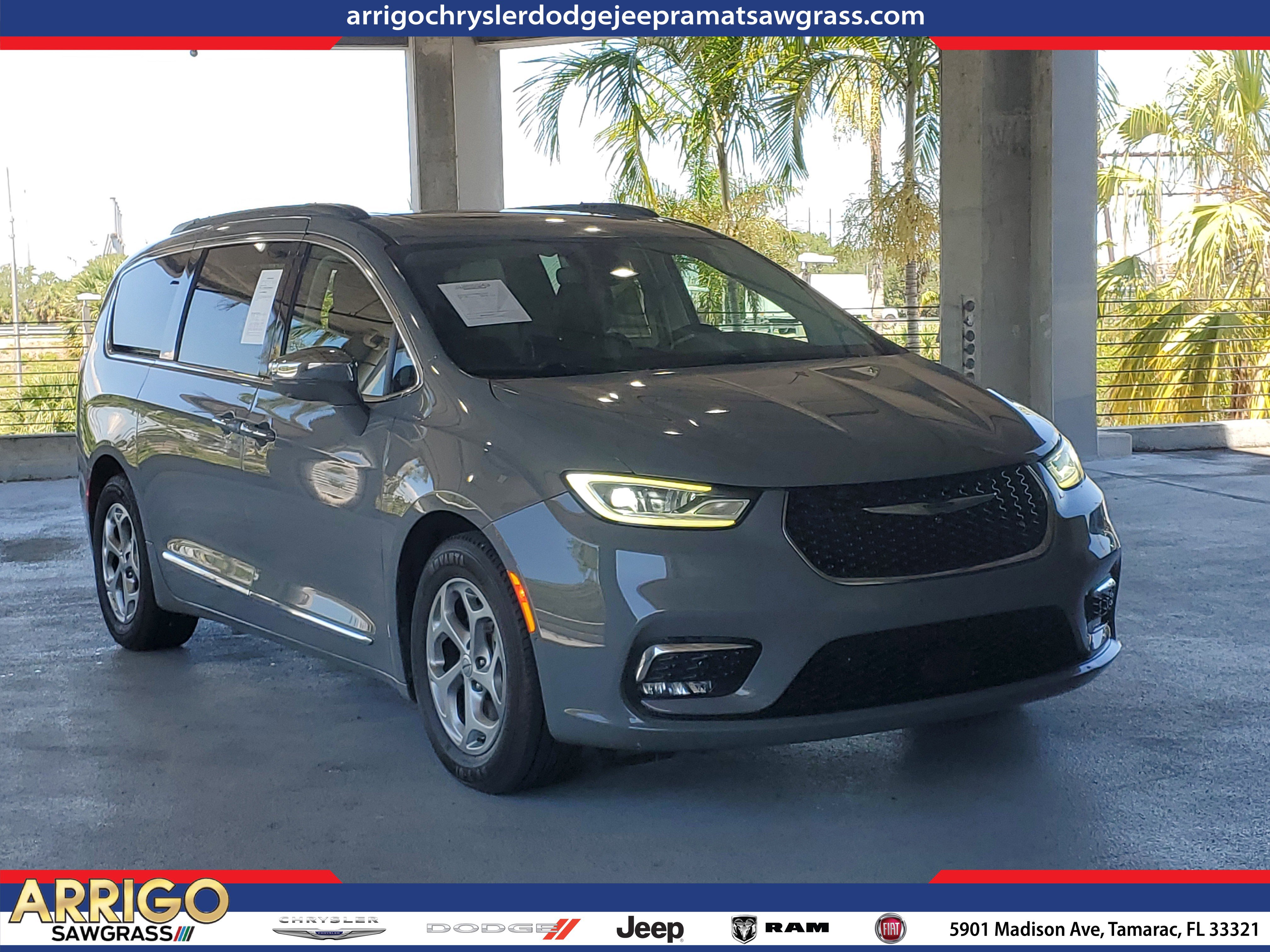Used 2022 Chrysler Pacifica Limited