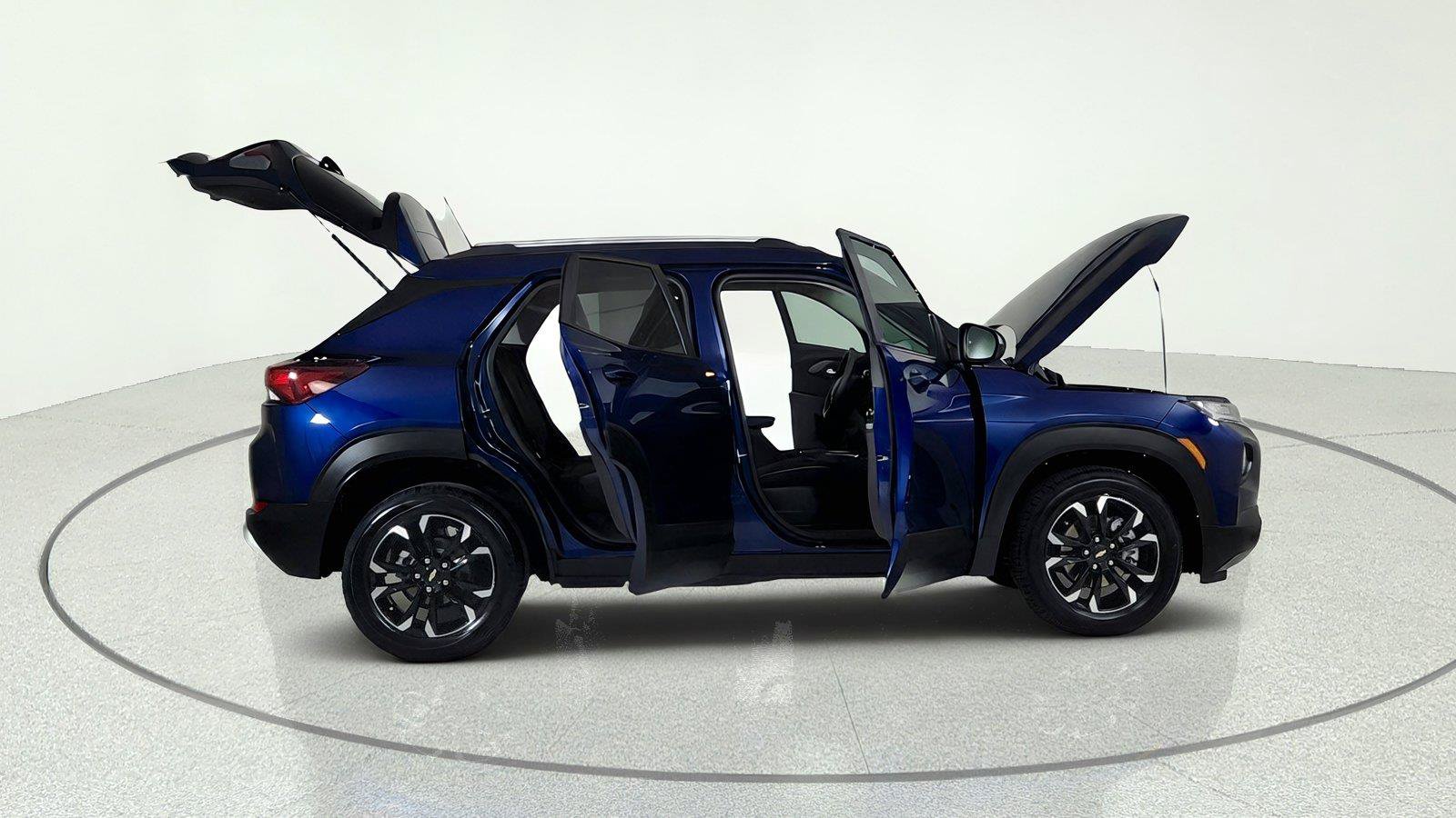 Used 2023 Chevrolet TrailBlazer LT FWD image 15