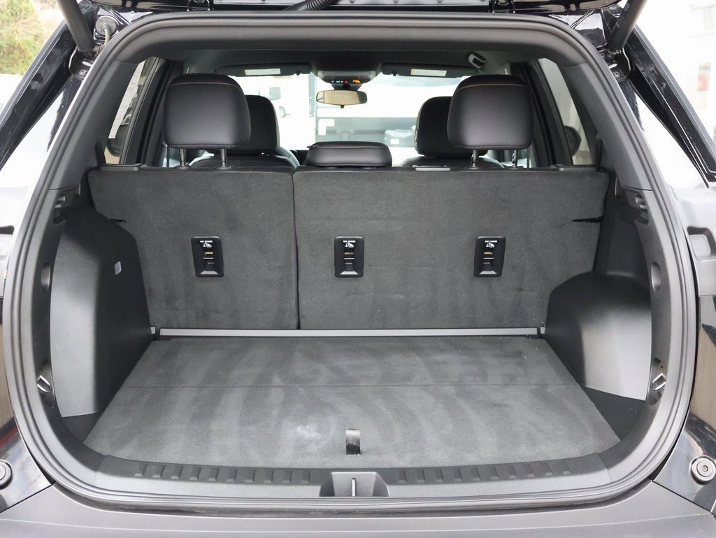 Certified 2026 Chevrolet Equinox ACTIV w/ Convenience Package III image 27